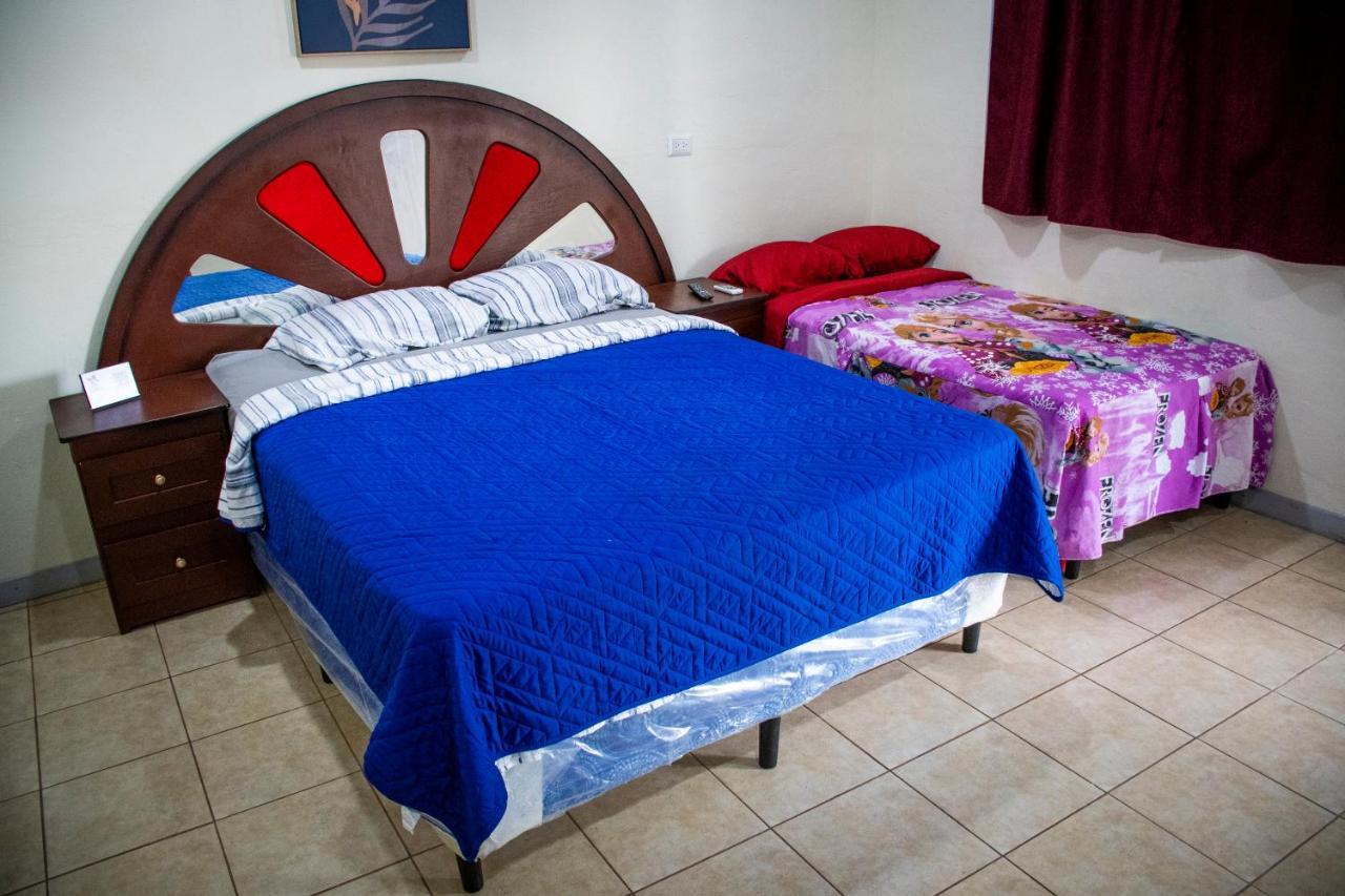 Hostal Don Luis Santa Rosa de Lima Luaran gambar